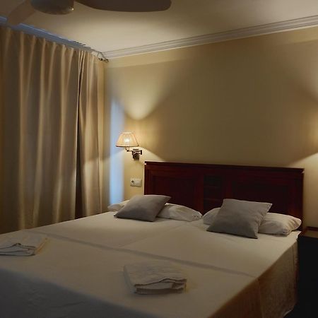 Cabalo Furado Tui Hotel Buitenkant foto
