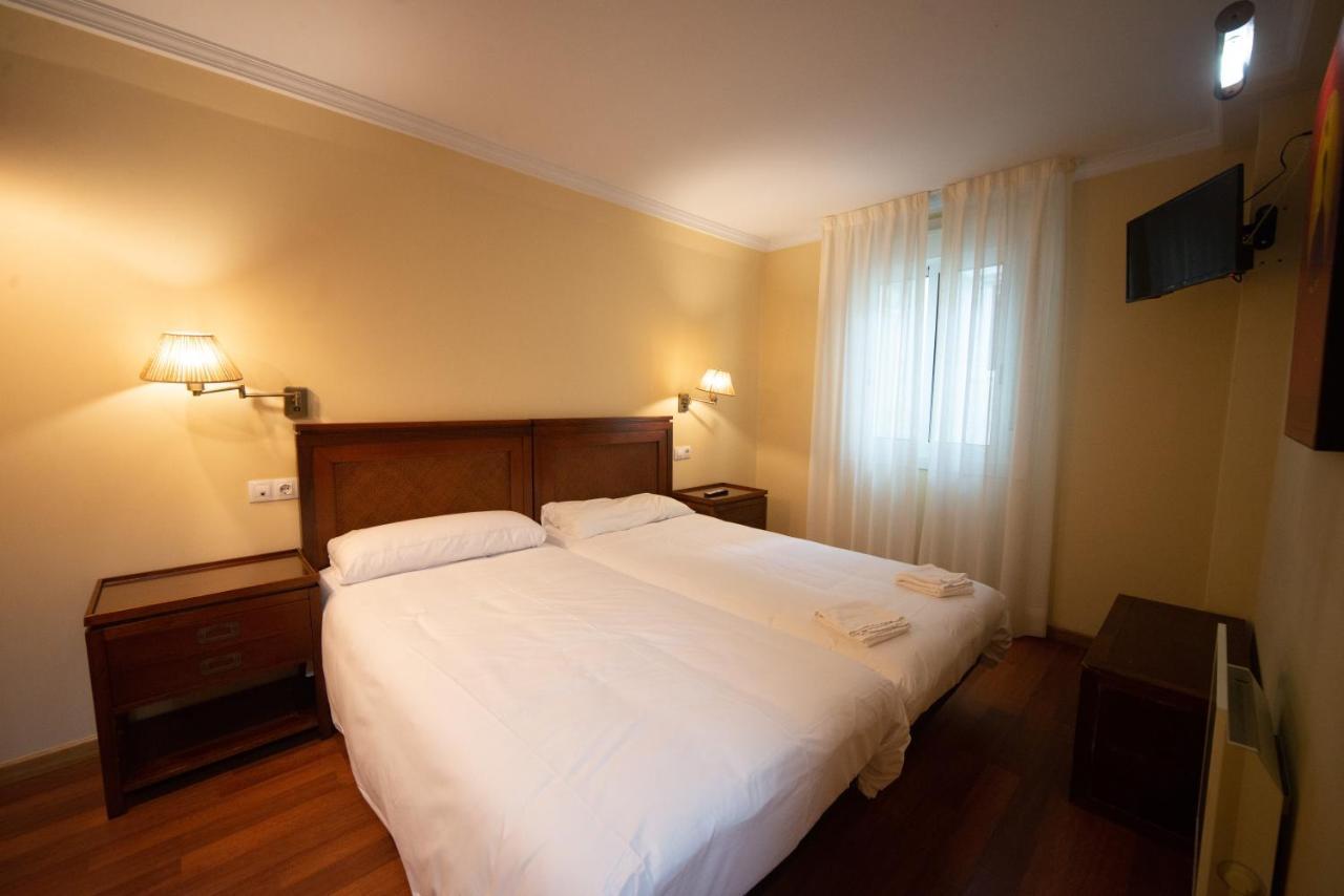 Cabalo Furado Tui Hotel Buitenkant foto