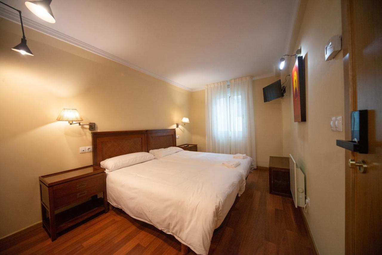 Cabalo Furado Tui Hotel Buitenkant foto