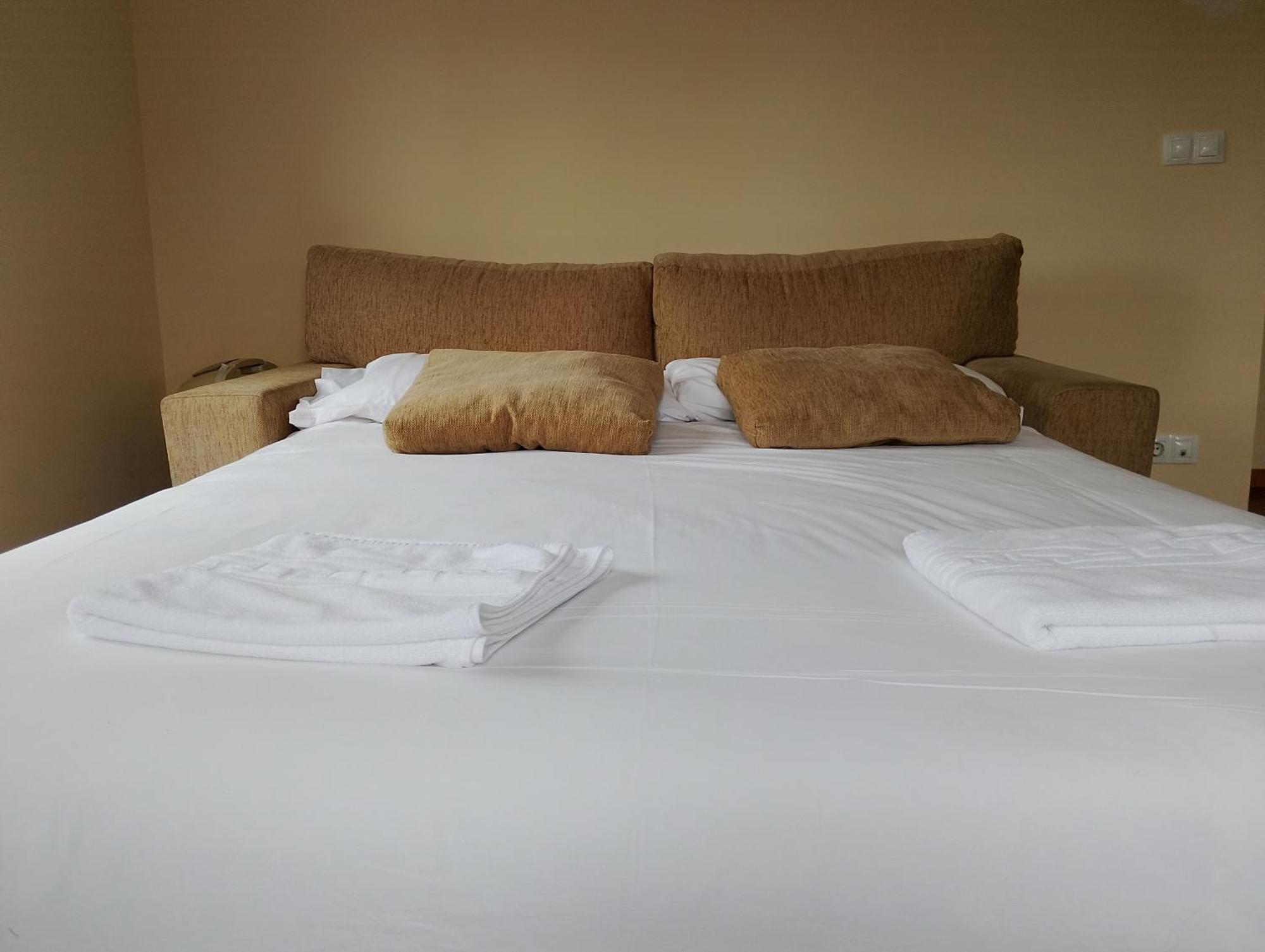 Cabalo Furado Tui Hotel Buitenkant foto